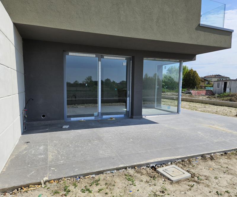 Bifamiliare €. 320.000 Nuova Classe A4 giardino mq. 250.

Nel centro di Codevigo , Bifamiliare  i...