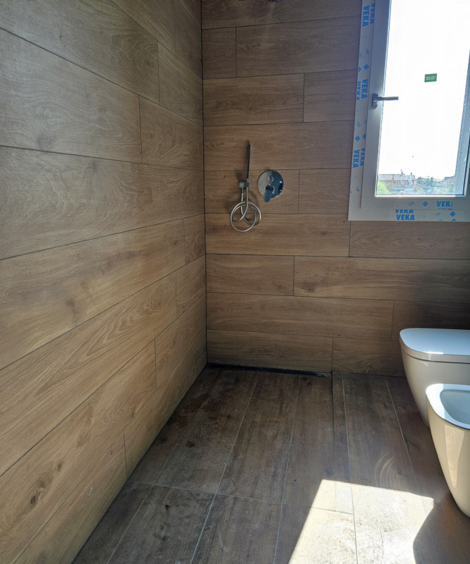 Bifamiliare €. 320.000 Nuova Classe A4 giardino mq. 250.

Nel centro di Codevigo , Bifamiliare  i...