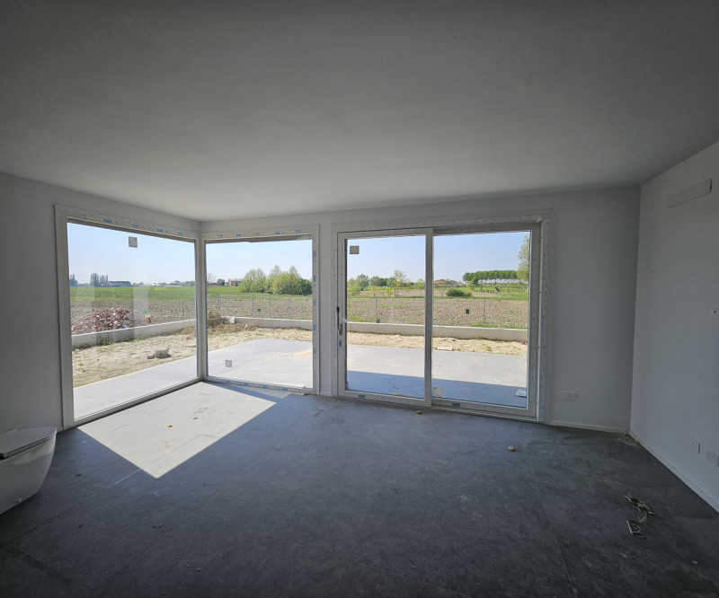 Bifamiliare €. 320.000 Nuova Classe A4 giardino mq. 250.

Nel centro di Codevigo , Bifamiliare  i...