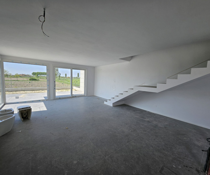 Bifamiliare €. 320.000 Nuova Classe A4 giardino mq. 250.

Nel centro di Codevigo , Bifamiliare  i...