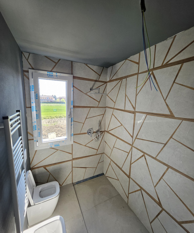 Bifamiliare €. 320.000 Nuova Classe A4 giardino mq. 250.

Nel centro di Codevigo , Bifamiliare  i...