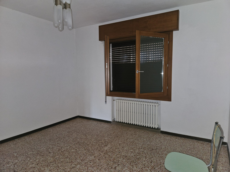 Scopri questa porzione di casa a schiera di testa  nel Comune di Monselice. Questa proprietà in a...