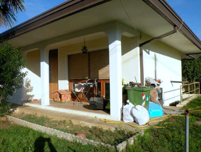 Rif. A.A.741-23

Vendita all'asta - abitazione unifamiliare su due livelli con giardino in data 1...