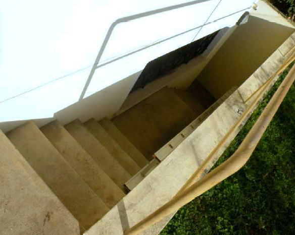 Rif. A.A.741-23

Vendita all'asta - abitazione unifamiliare su due livelli con giardino in data 1...