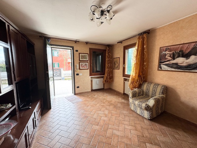 FOSSONA DI CERVARESE S.C. (PD) Porzione di bifamiliare in ottime condizioni, in quartiere residen...