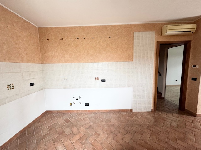 FOSSONA DI CERVARESE S.C. (PD) Porzione di bifamiliare in ottime condizioni, in quartiere residen...