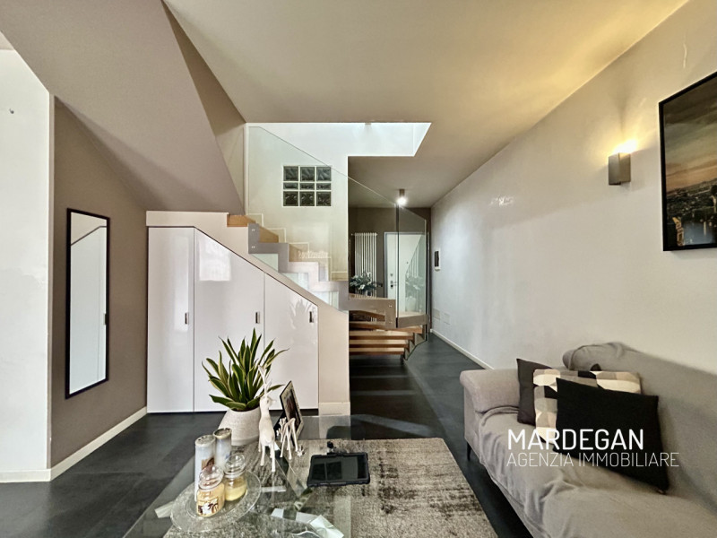 Quando vieni a scoprirlo?
Proponiamo in vendita un bellissimo duplex a Galliera Veneta, ubicato a...