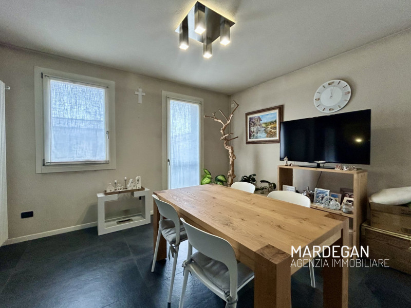 Quando vieni a scoprirlo?
Proponiamo in vendita un bellissimo duplex a Galliera Veneta, ubicato a...