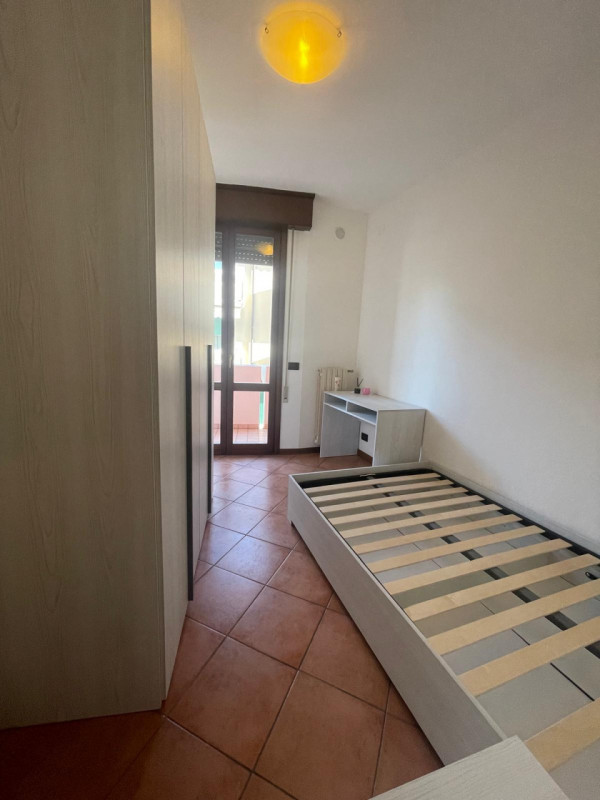 Zona Montà, su piccola palazzina in tranquillo contesto residenziale, a due passi da tutti i serv...