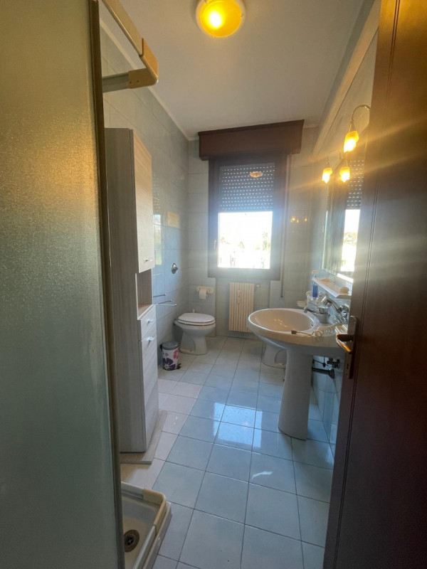 Zona Montà, su piccola palazzina in tranquillo contesto residenziale, a due passi da tutti i serv...