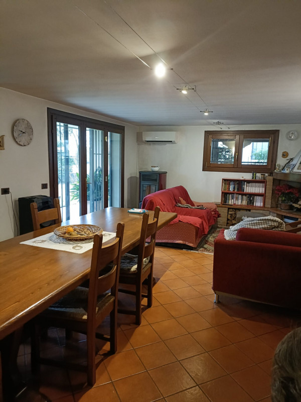 - IN ESCLUSIVA -APPARTAMENTO BICAMERE CON TAVERNA e GIARDINO ; GARAGE.
COSTABISSARA A poca distan...