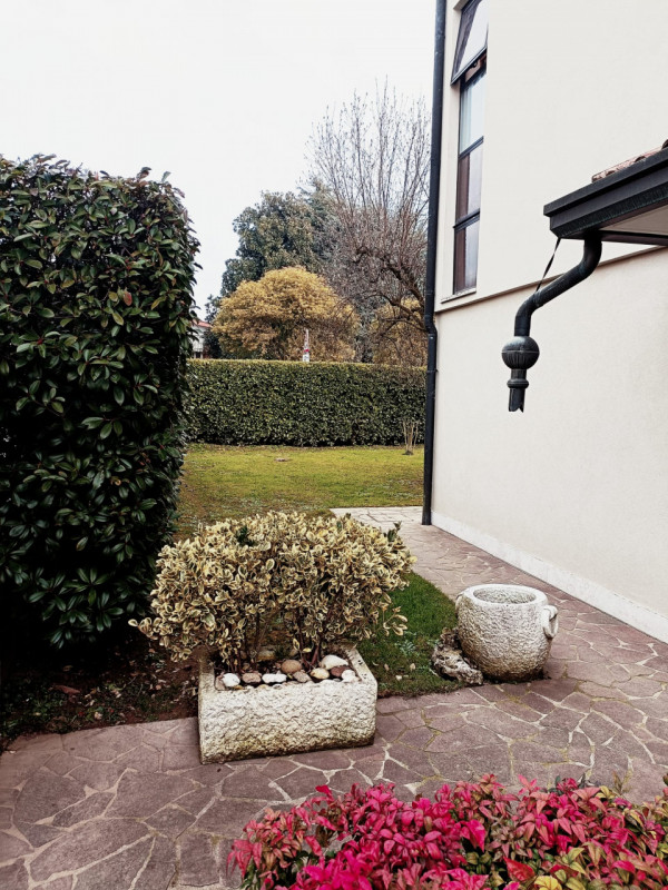 IN ESCLUSIVA - A pochi km dalla citta' di Vicenza in Costabissara-
COSTABISSARA Nella zona reside...