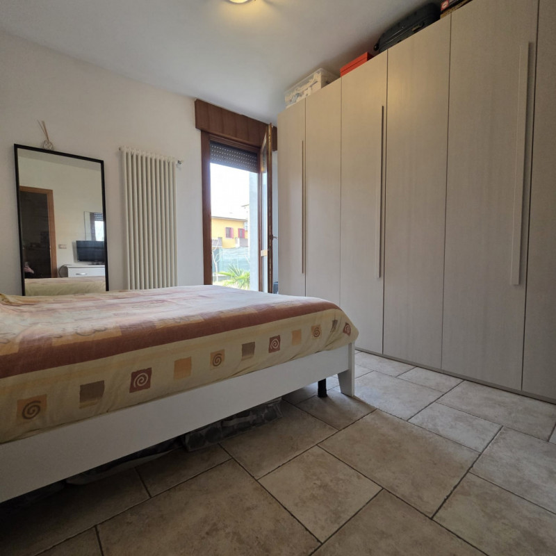 vendesi recente appartamento, inserito in piccolo contesto condominiale, posto al piano terra e c...