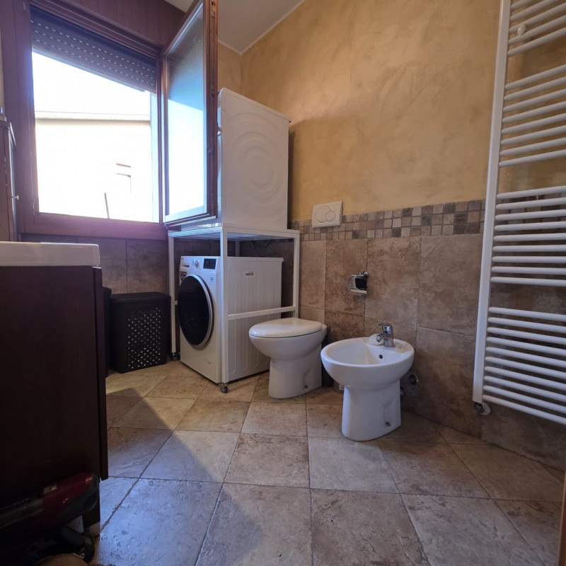 vendesi recente appartamento, inserito in piccolo contesto condominiale, posto al piano terra e c...