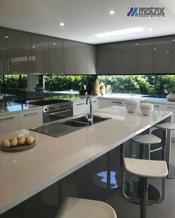 Villa a schiera fotovoltaico 6 kw zona giorno 50 mq €. 309.000 totali 140 mq calpestabili.
A poch...