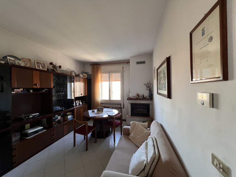 IN PIENO CENTRO A COSTABISSARA, PORZIONE DI BIFAMILIARE CON INGRESSO INDIPENDENTE E GIARDINO PRIV...