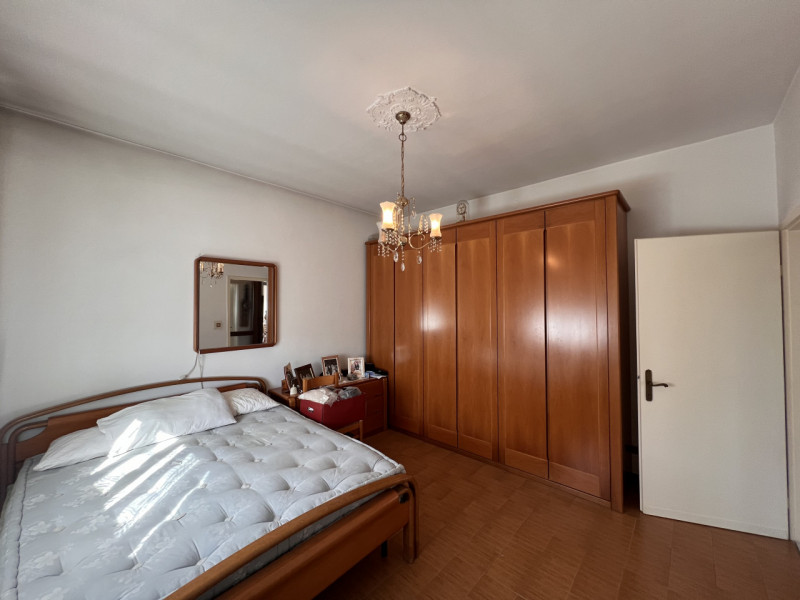 Nel cuore pulsante di Costabissara, a pochi passi da tutti i principali servizi del centro paese,...