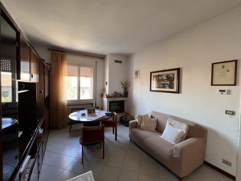 IN PIENO CENTRO A COSTABISSARA, BIFAMILIARE SOVVRAPPOSTA CON GIARDINO PRIVATO

Situata nel cuore ...