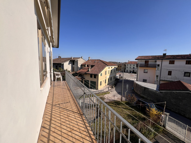 IN PIENO CENTRO A COSTABISSARA, BIFAMILIARE SOVVRAPPOSTA CON GIARDINO PRIVATO

Situata nel cuore ...