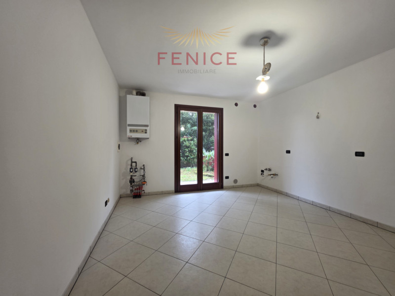 Noi di Fenice Immobiliare siamo lieti di proporti una grande occasione, una di quelle soluzioni c...