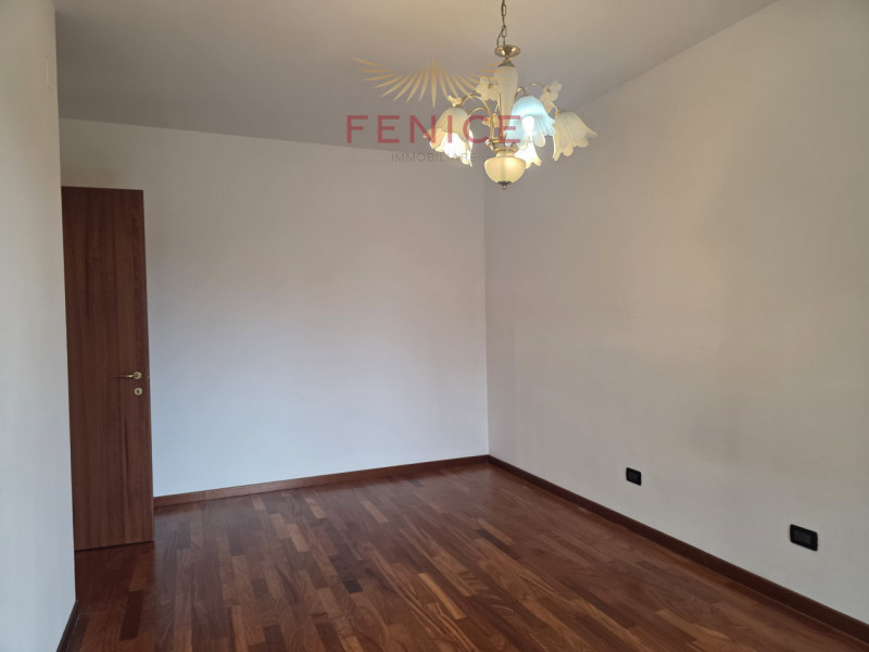 Noi di Fenice Immobiliare siamo lieti di proporti una grande occasione, una di quelle soluzioni c...