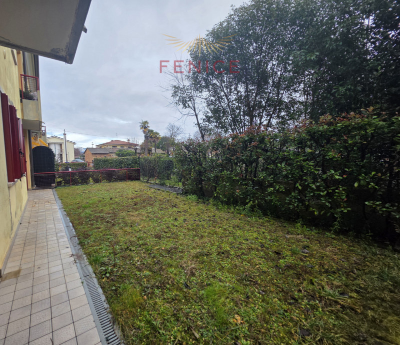 Noi di Fenice Immobiliare siamo lieti di proporti una grande occasione, una di quelle soluzioni c...