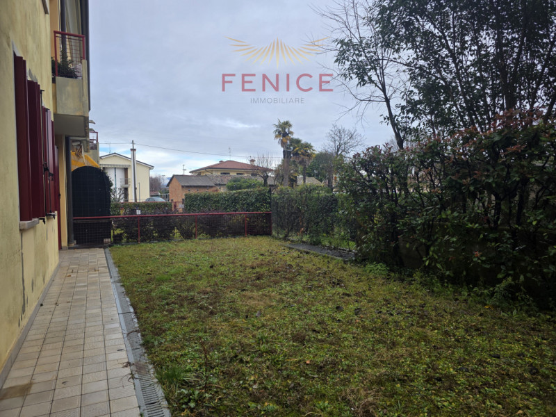 Noi di Fenice Immobiliare siamo lieti di proporti una grande occasione, una di quelle soluzioni c...