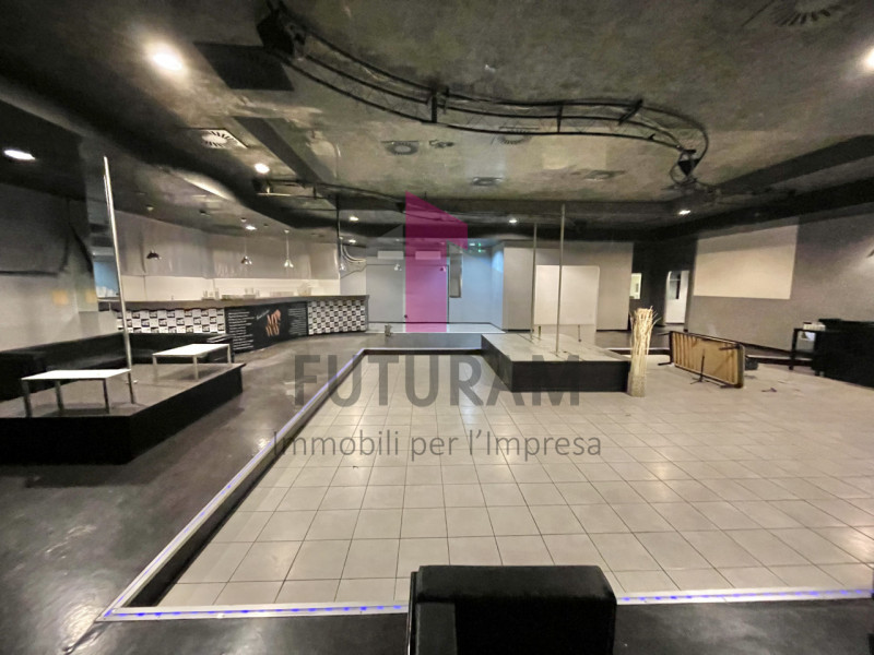 MAROLA- 11FIL - PER INFO - 0444/310220

Scopri un'opportunità unica a Marola di Torri di Quarteso...