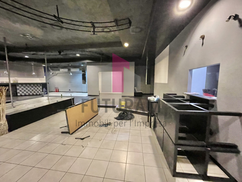 MAROLA- 11FIL - PER INFO - 0444/310220

Scopri un'opportunità unica a Marola di Torri di Quarteso...