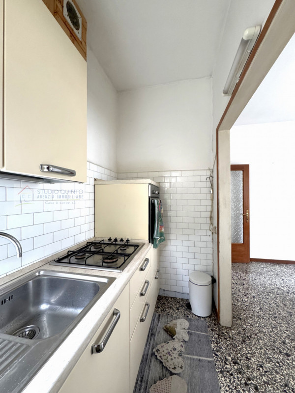 Situata in una zona residenziale tranquilla e riservata, ma allo stesso tempo comoda a ogni servi...