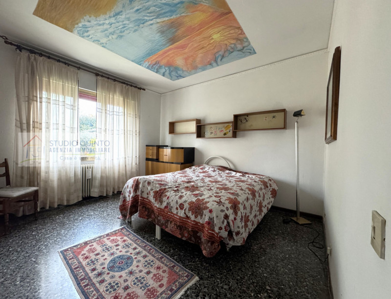 Situata in una zona residenziale tranquilla e riservata, ma allo stesso tempo comoda a ogni servi...