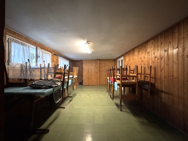 Situata in una zona residenziale tranquilla e riservata, ma allo stesso tempo comoda a ogni servi...