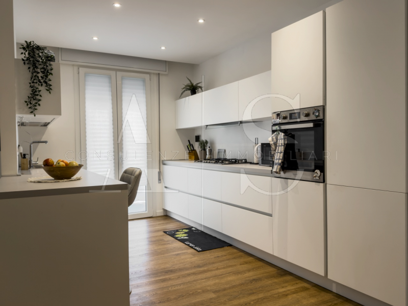 A Selvazzano, nel cuore del quartiere San Domenico, si propone in vendita un appartamento al prim...