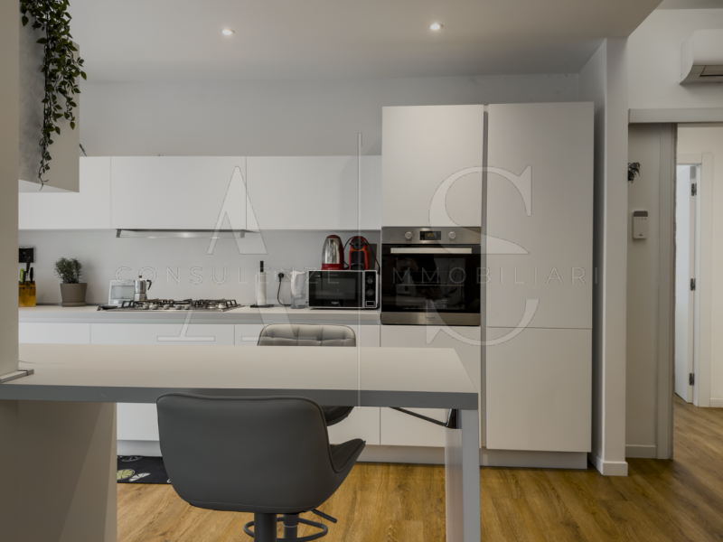 A Selvazzano, nel cuore del quartiere San Domenico, si propone in vendita un appartamento al prim...