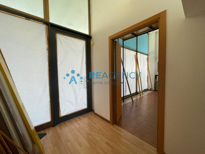 Ufficio di 45 mq sviluppato interamente al piano terra vicino a Piazza Fraccon

L’immobile è cara...