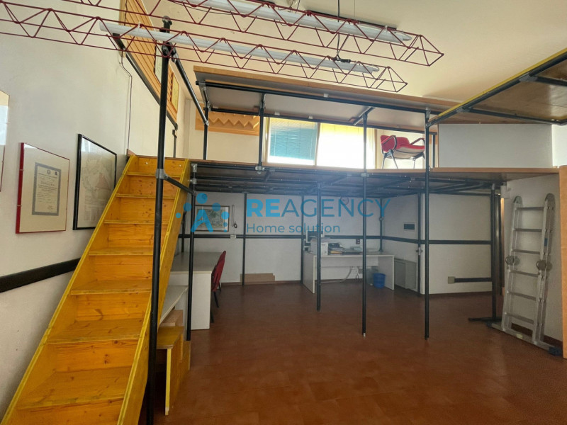 Ufficio di 45 mq sviluppato interamente al piano terra vicino a Piazza Fraccon

L’immobile è cara...