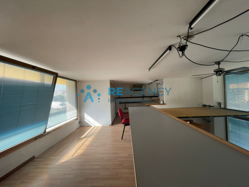 Ufficio di 45 mq sviluppato interamente al piano terra vicino a Piazza Fraccon

L’immobile è cara...