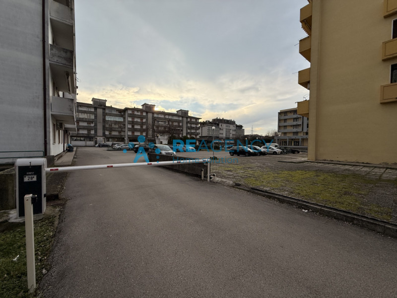 Ufficio di 45 mq sviluppato interamente al piano terra vicino a Piazza Fraccon

L’immobile è cara...