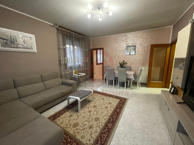 CADONEGHE, MEJANIGA RIF. P195: Casa Su Misura ha il piacere di proporvi porzione di bifamiliare a...