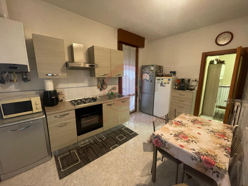 CADONEGHE, MEJANIGA RIF. P195: Casa Su Misura ha il piacere di proporvi porzione di bifamiliare a...