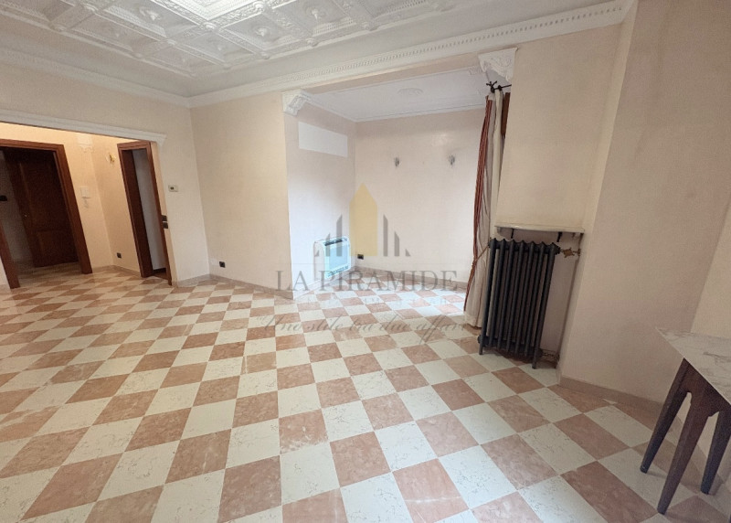 PORZIONE DI TRIFAMILIARE - ABANO TERME 
Proponiamo in vendita porzione di trifamiliare di 125 mq ...