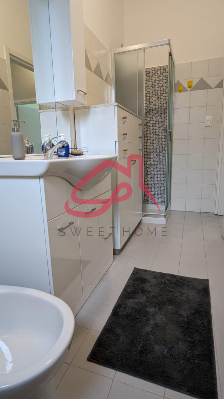 Padova (Sacra Famiglia): al piano primo di quadrifamiliare in buono stato, si affitta camera ad u...