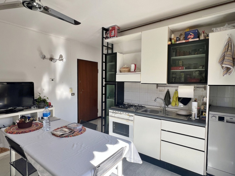 VENDESI MINI APPARTAMENTO ARREDATO, CON TERRAZZA ABITABILE E GARAGE A VICENZA - SAN BORTOLO - RIF...