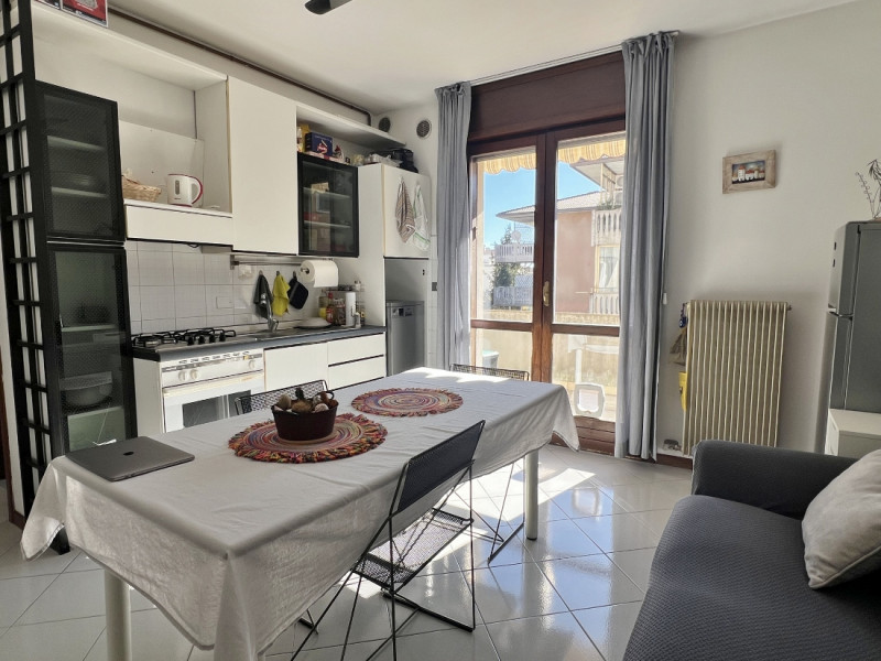 VENDESI MINI APPARTAMENTO ARREDATO, CON TERRAZZA ABITABILE E GARAGE A VICENZA - SAN BORTOLO - RIF...