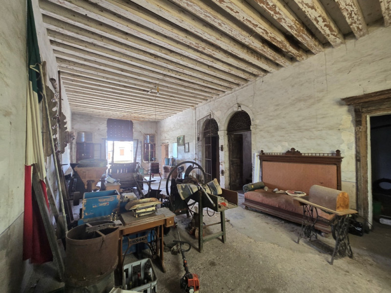 Piove di Sacco: Vicinanze Villa D' epoca del 1574,su 3 piani con magazzino. Villa d' epoca, costi...