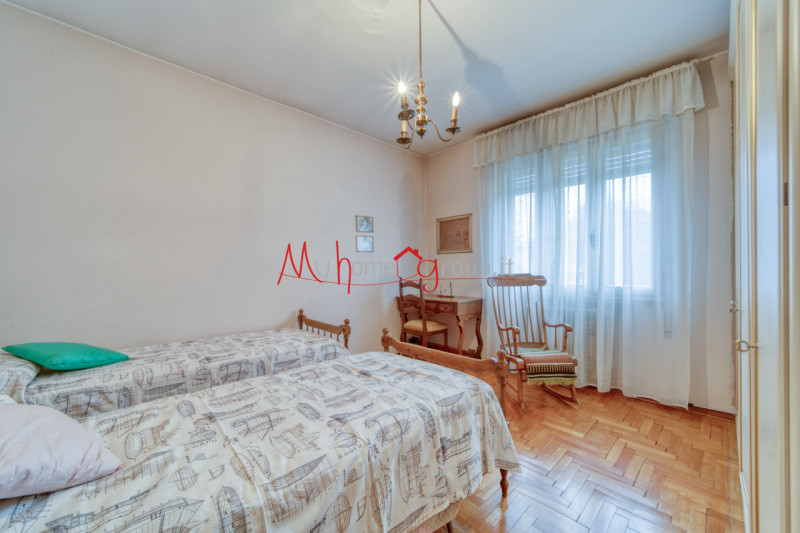 CHIESANUOVA: Villetta singola sviluppata su piano terra e primo dagli ambienti ampi e luminosi; s...