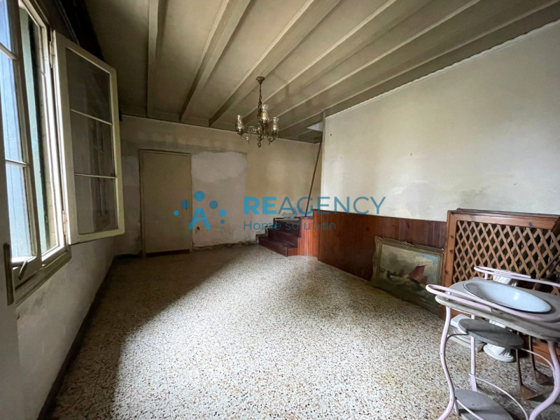 Nel cuore verde di Dueville, proponiamo in vendita una rara opportunità: casa singola immersa nel...