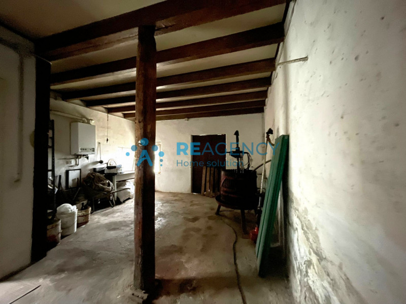 Nel cuore verde di Dueville, proponiamo in vendita una rara opportunità: casa singola immersa nel...