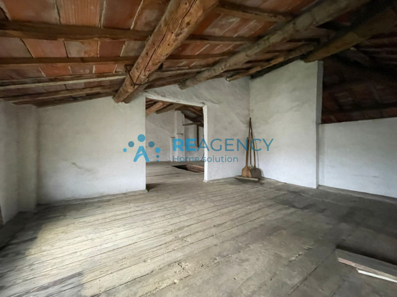 Nel cuore verde di Dueville, proponiamo in vendita una rara opportunità: casa singola immersa nel...