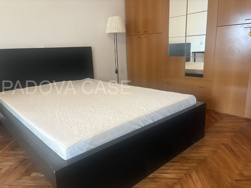 SOLO REFERENZIATI 

nella rinomata zona Savonarola, all'interno delle storiche Mura Cinquecentesc...